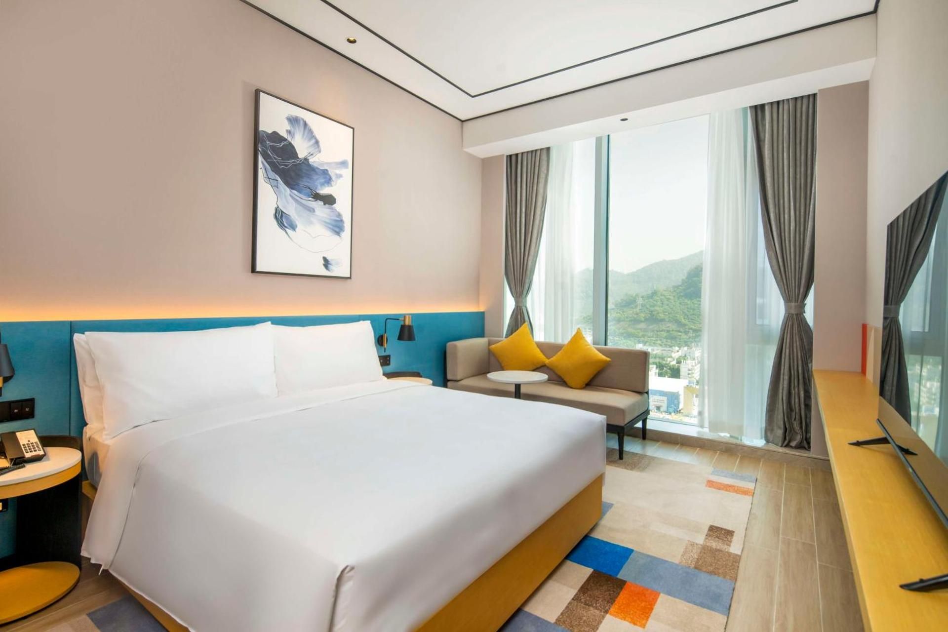 undefined Hilton Garden Inn Shenzhen Airport 6
