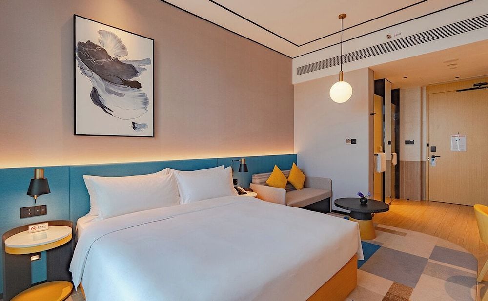 Hilton Garden Inn Shenzhen Airport Business Room, 1 King Bed 10
