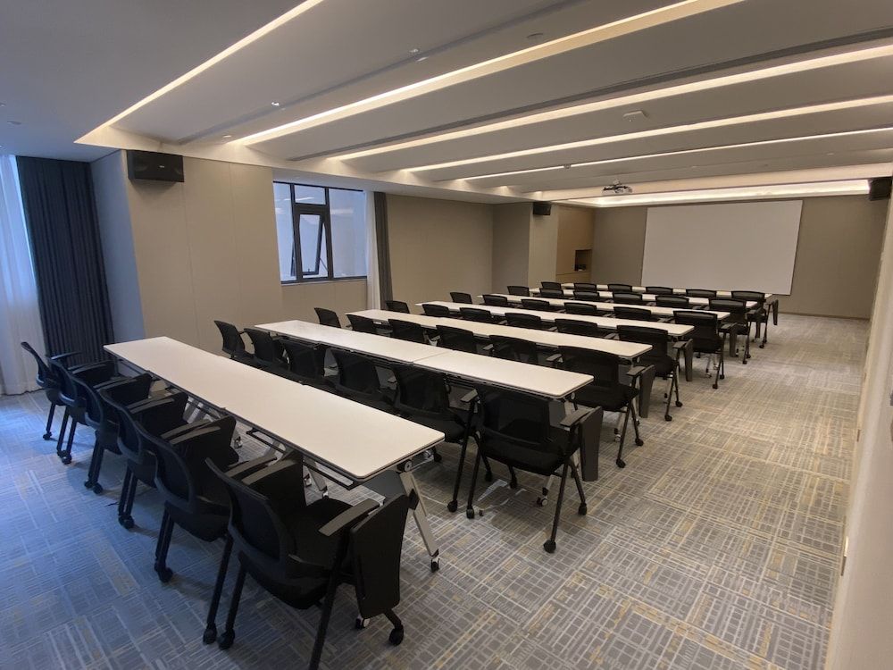 undefined The Skytel Hotel Shenzhen Central Park 3