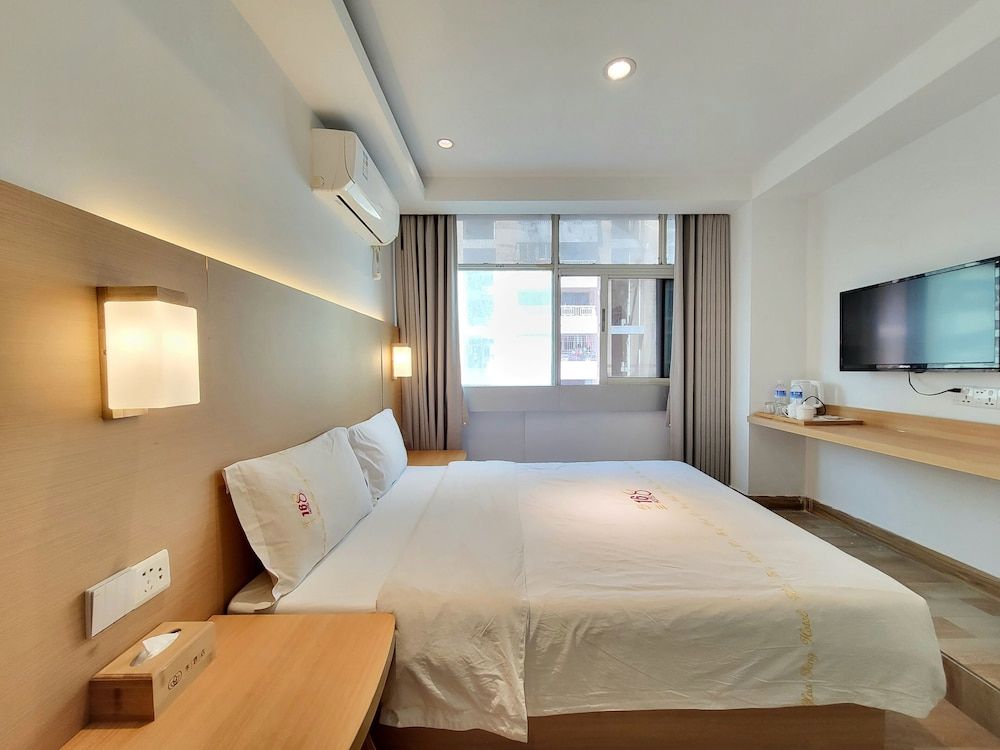 undefined WO hotel 2