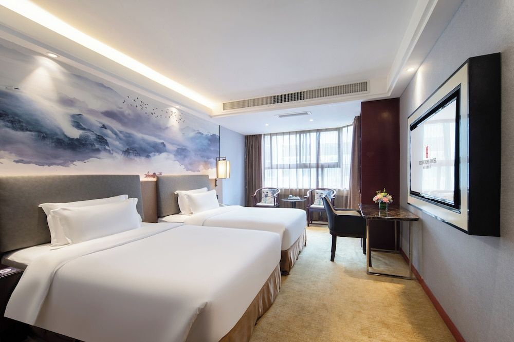 undefined The Ritz East Valley Hotel 9