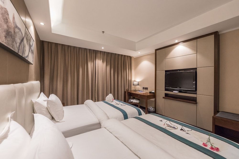 Twin Room (Super Sassy)
