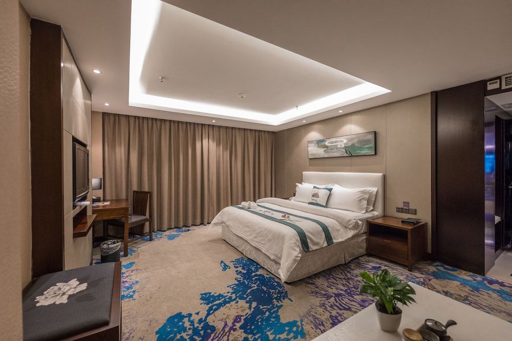 Double Room (Extreme Sassy)