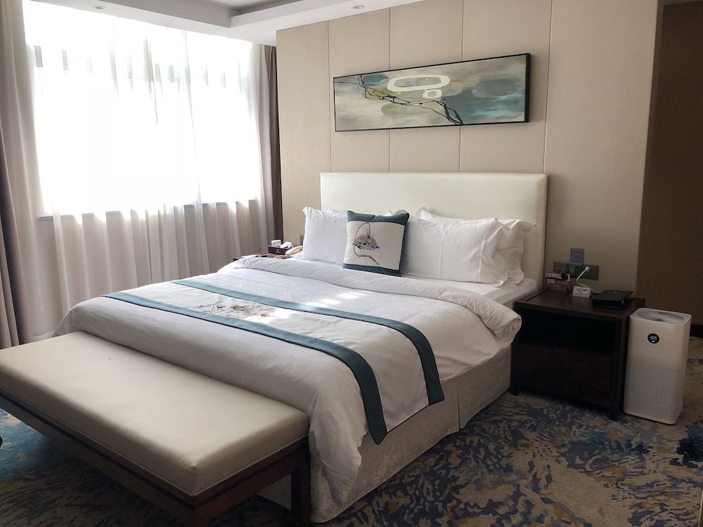 Double Room (Super Sassy Fresh Air)