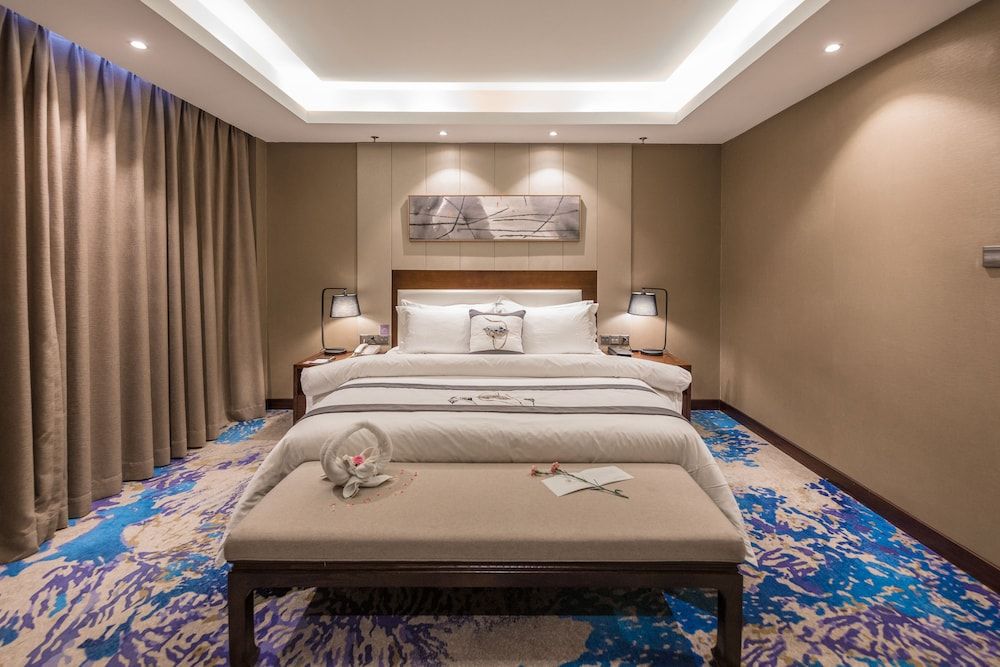 Double Room (Ultra Sassy)