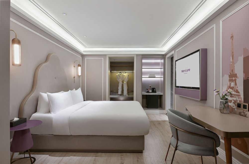 Superior Room, 1 King Bed