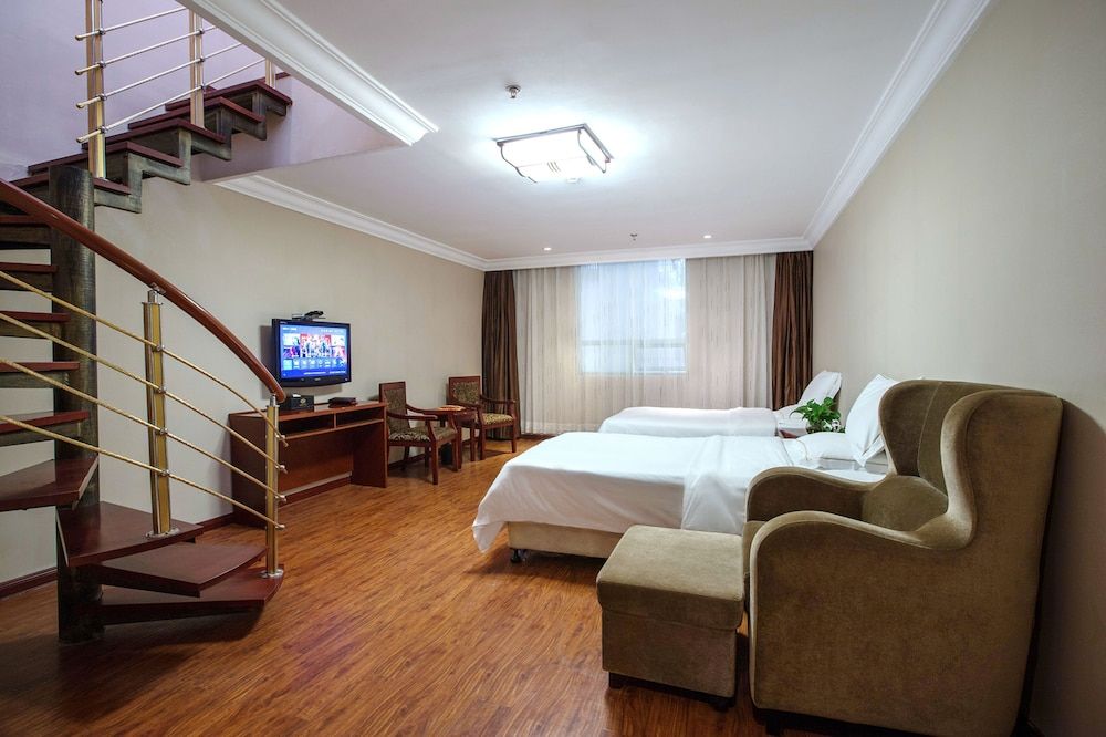 Weiluola Family Suite