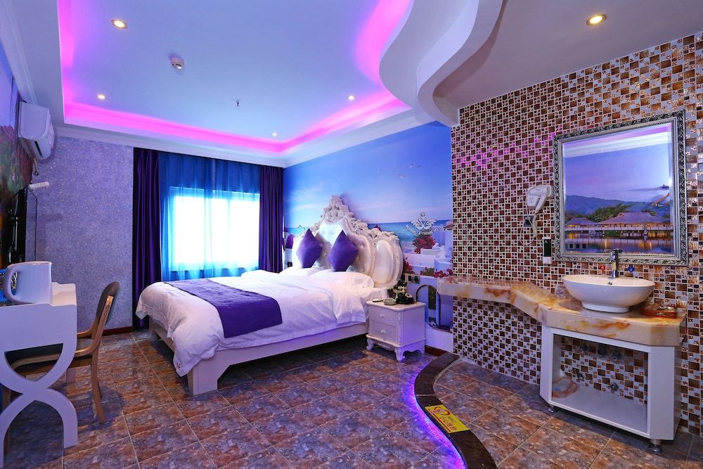Elite Theme Double Room