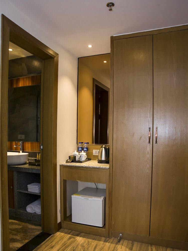 Family Double or Twin Room, Multiple Beds, Smoking, City View