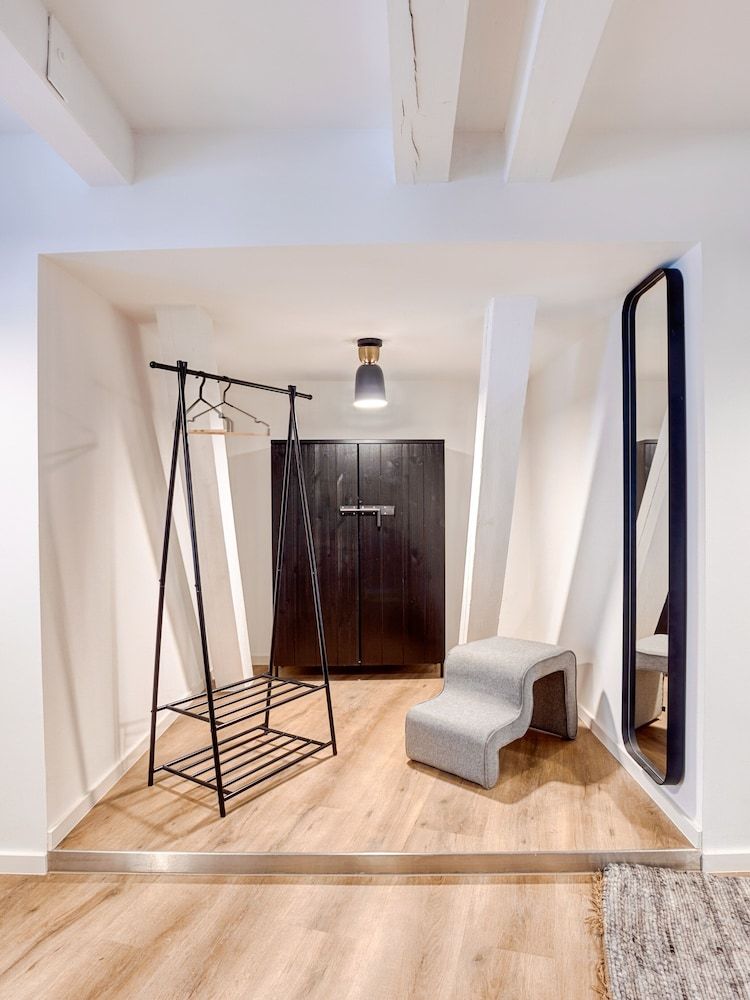 limehome Zwickau Hauptmarkt Suite L 12