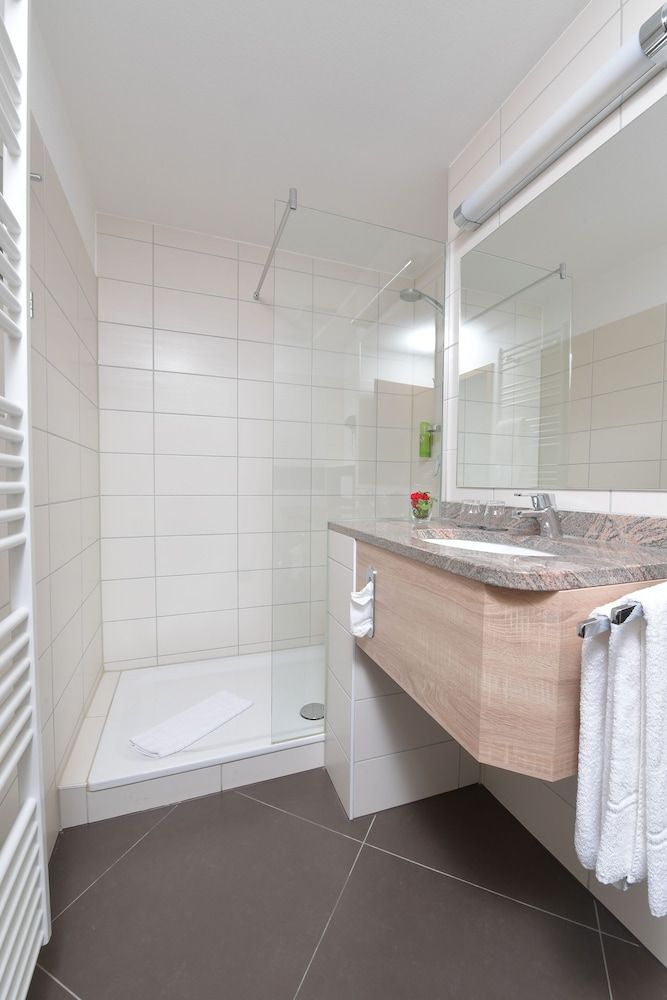 Hotel Krone Superior Double Room 4