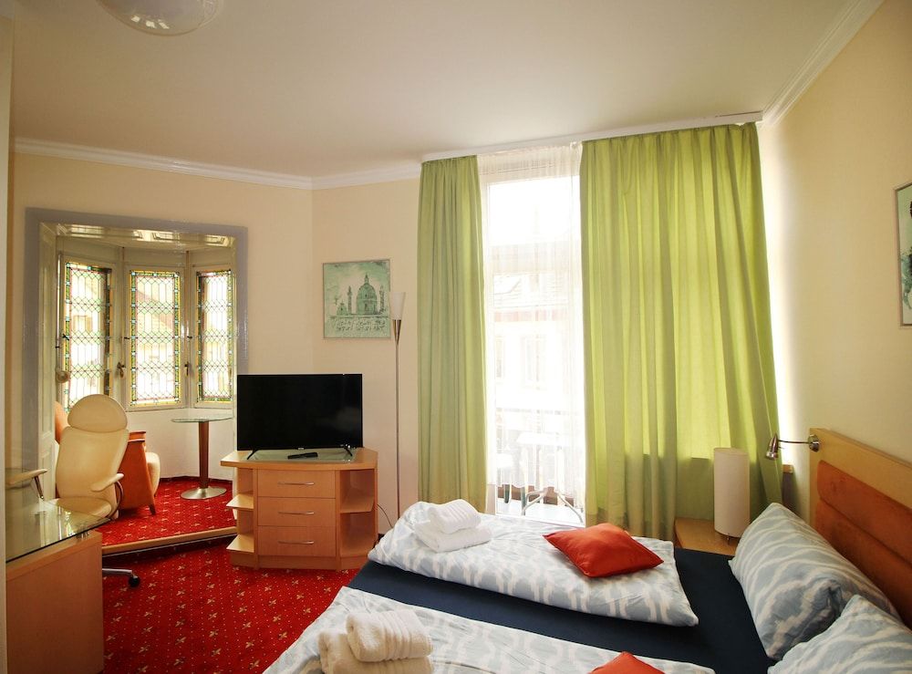 Double Room, Balcony