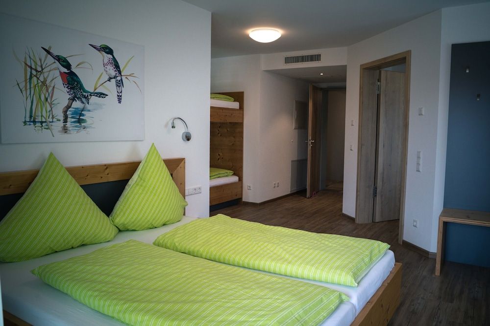 Pension Yvonne - SUPERIOR SUPERIOR JUN.-SUITE - sep. Schlaf-Zimmer