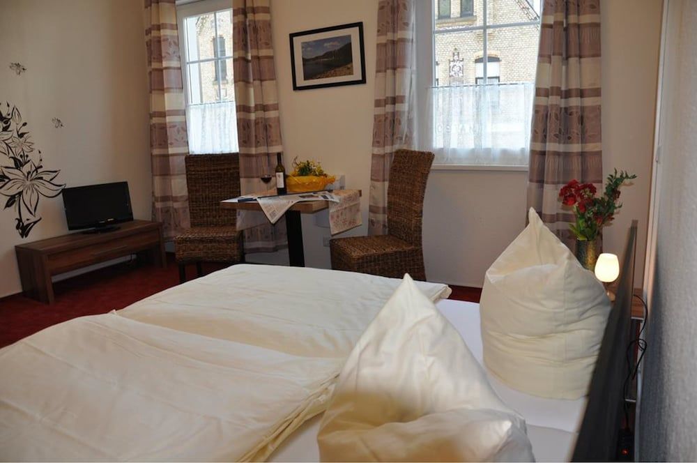 Economy Double Room, Shared Bathroom