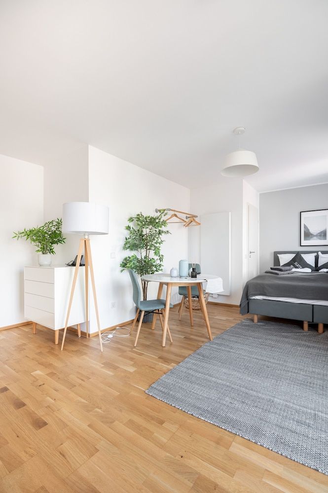 Limehome Leipzig Jahnallee Suite M with balcony 3