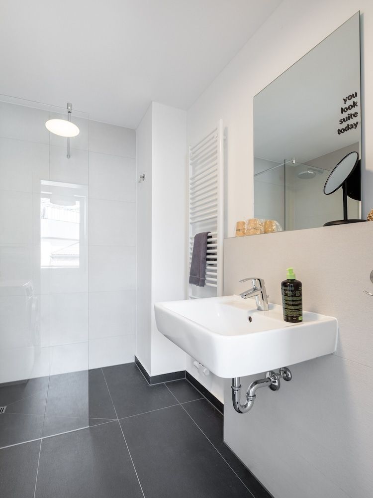 Limehome Leipzig Jahnallee Suite M with balcony 5