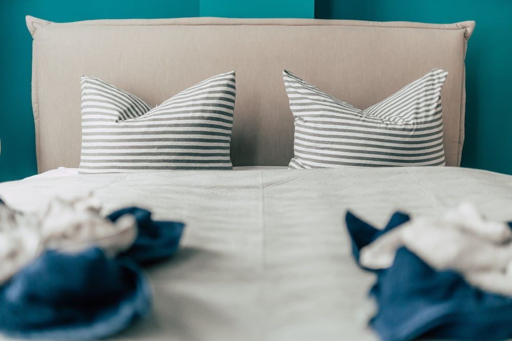 Luga Homes - Zoo *Calm* 2-Room Apartment with Eat-in Kitchen 3