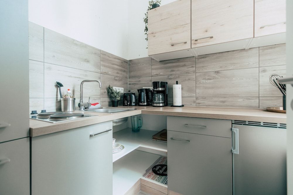 Luga Homes - Gewandhaus *Industrial* Studio with Kitchen and Balcony 15