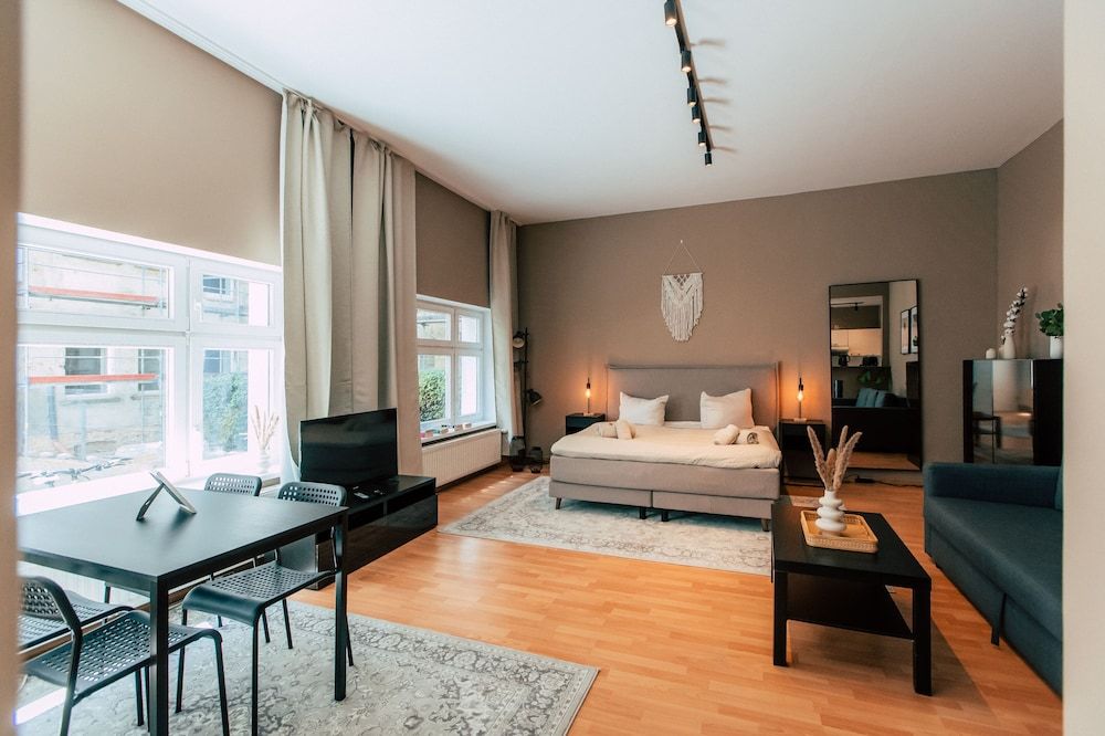 Luga Homes - Chausseehaus *Urban* Studio with Kitchen 6