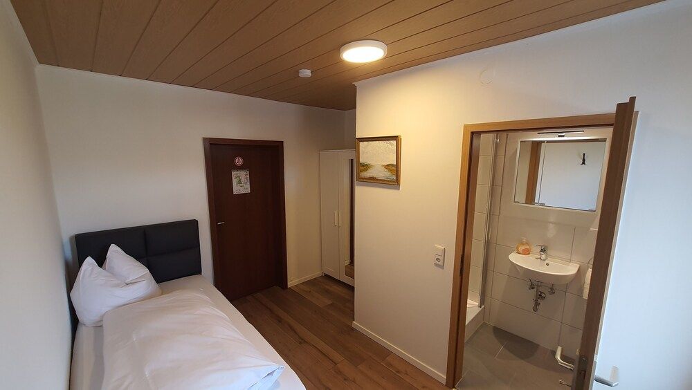 Classic Single Room