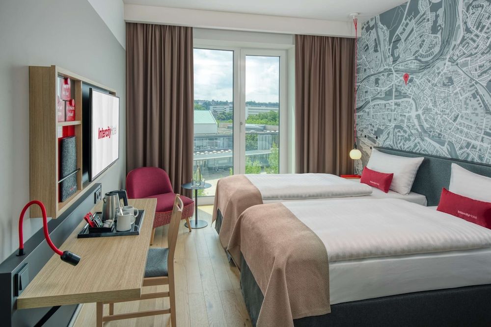 IntercityHotel Saarbrücken Superior Twin Room 3