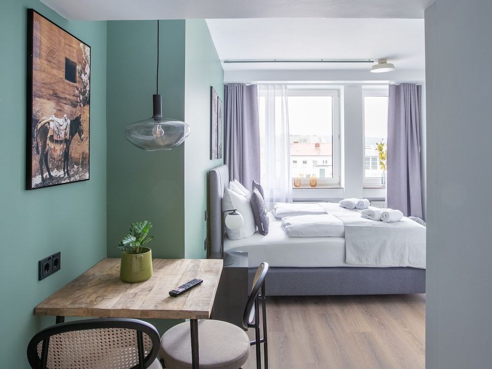 limehome Saarbrücken Berliner Promenade Economy Suite 9