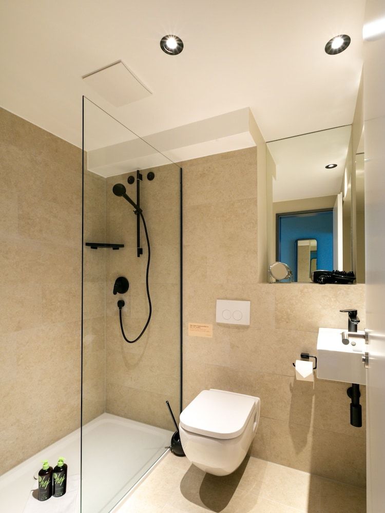 limehome Saarbrücken Berliner Promenade Economy Suite 8