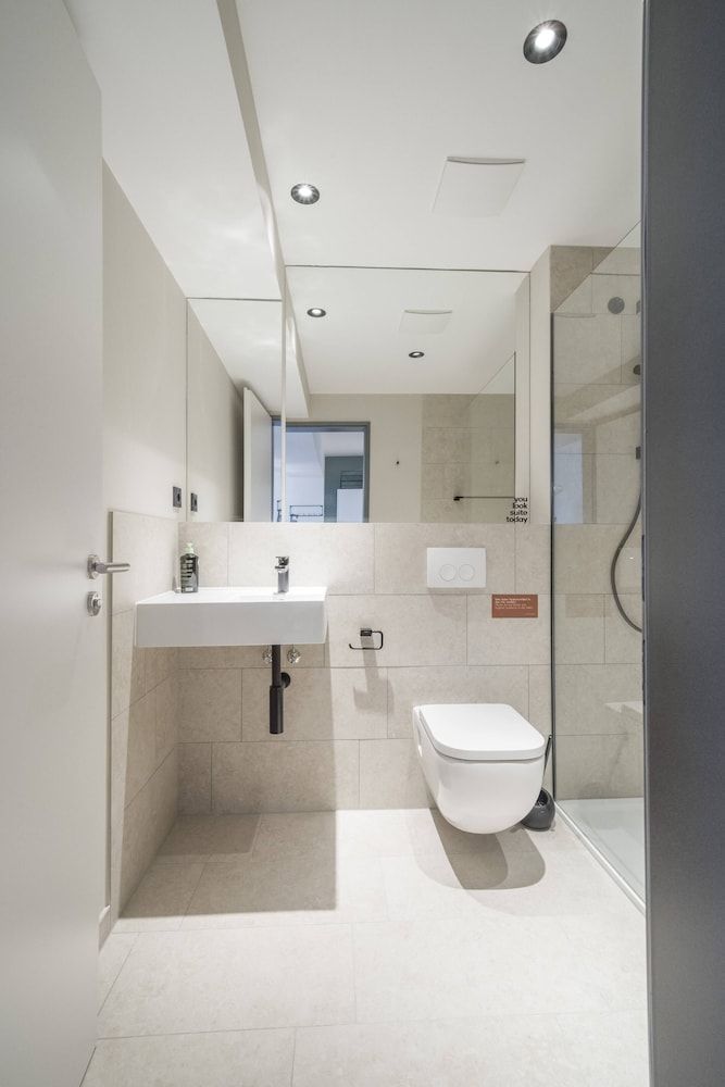 limehome Saarbrücken Berliner Promenade Comfort Suite with sofa bed 10