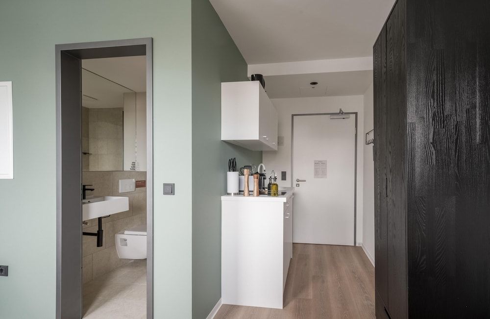 limehome Saarbrücken Berliner Promenade Economy Suite 6