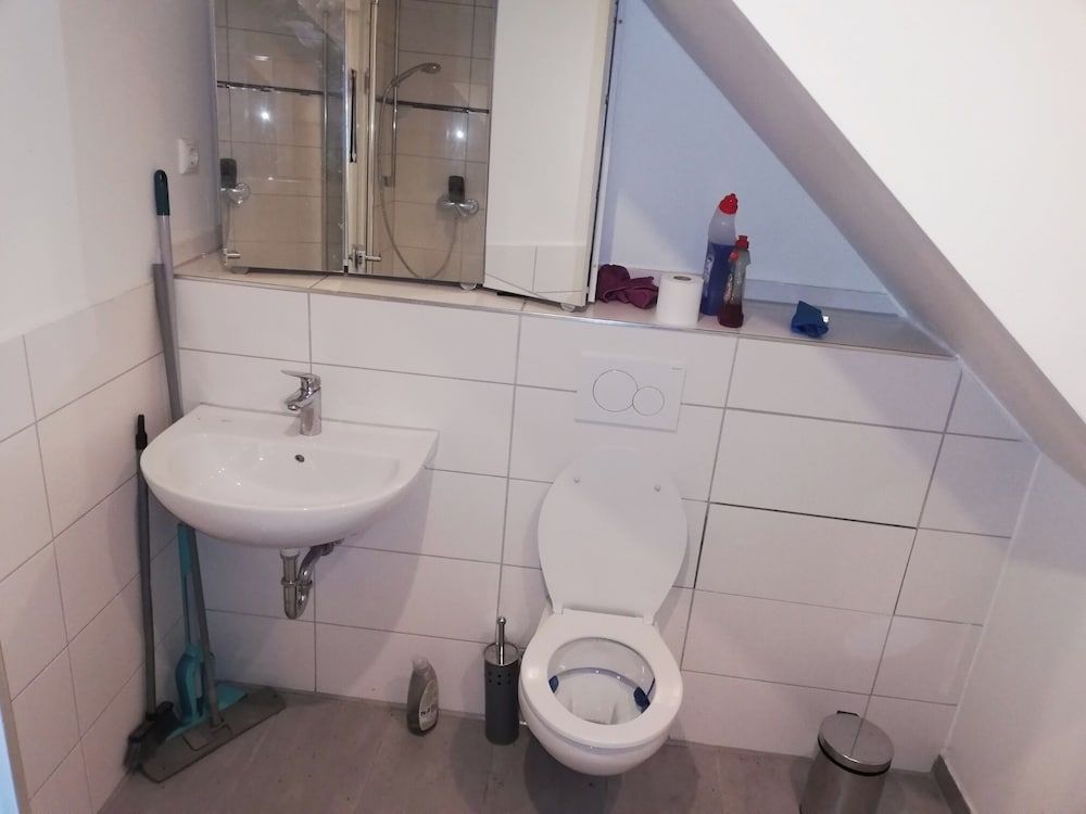 Privatzimmer Hagen Standard Triple Room, 1 Bedroom, Non Smoking, Kitchen (3-Bett-Zimmer) 3