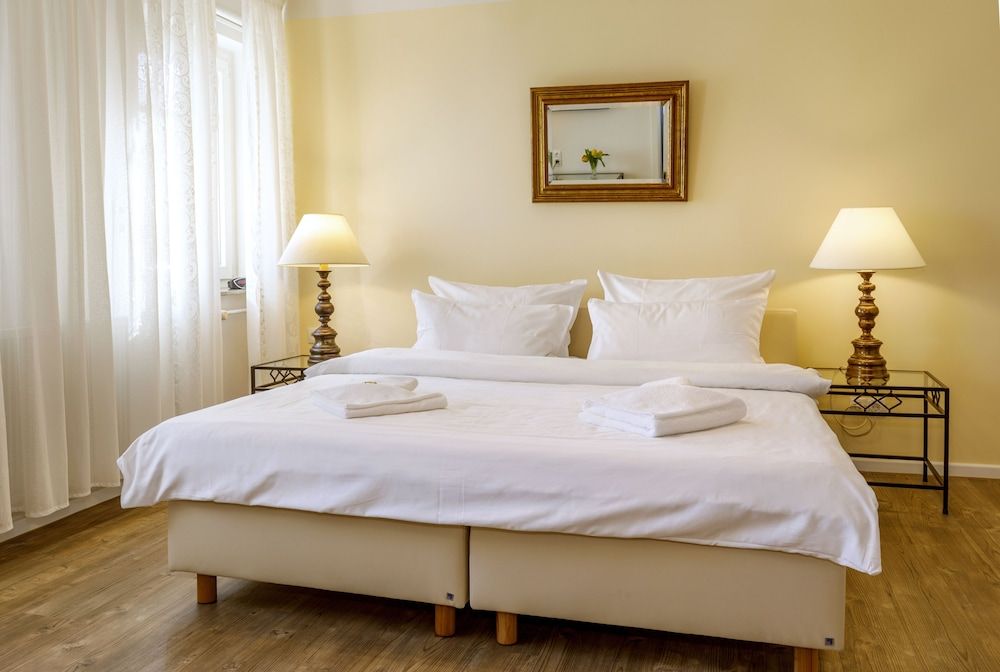 Double Room (Gelbes Zimmer)