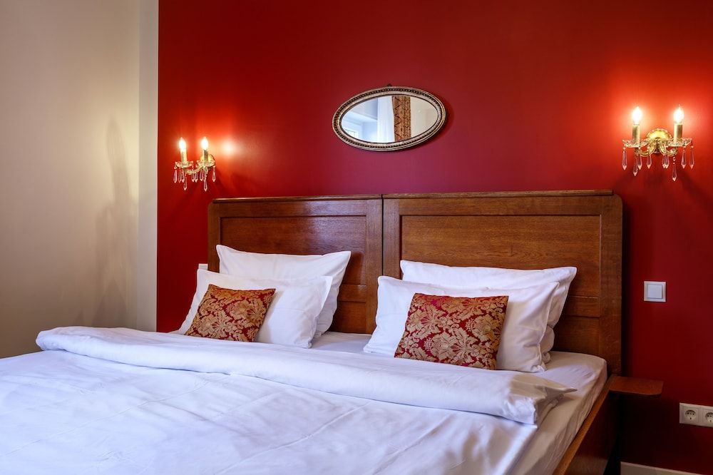 Double Room (Rotes Zimmer)