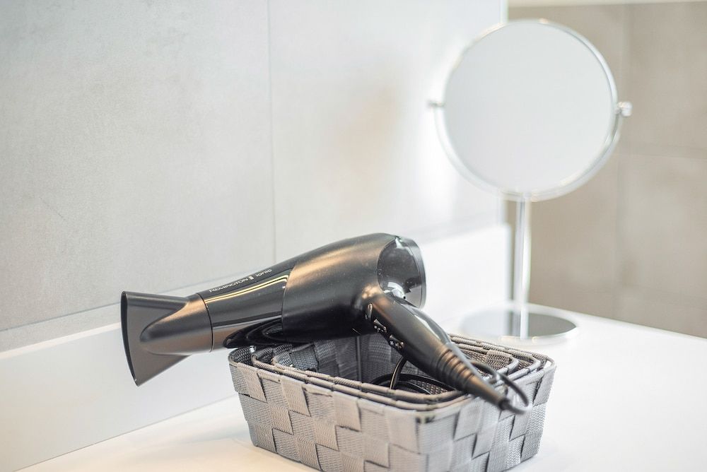 BRIGHT - Rosenheim Aicherpark Penthouse Suite with balcony and terrace. 10