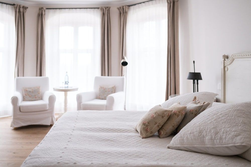 Schloss Gamehl Standard Double Room 2