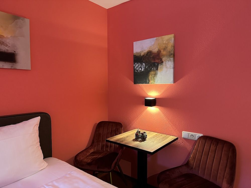 Maiers Hotel Studio Suite 2