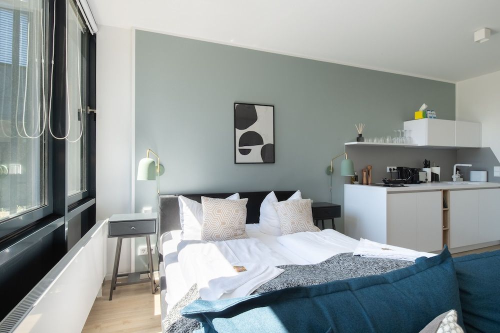 Limehome Flensburg Holm Suite (L with sofa bed) 6