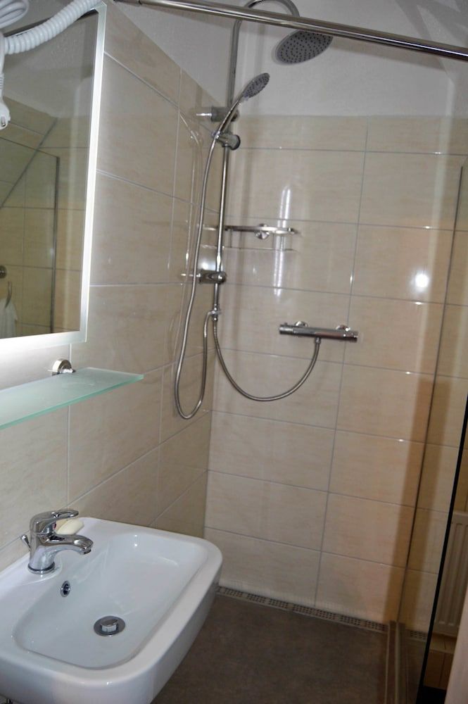 Heidepension Ambiente Standard Double Room, Garden View 8