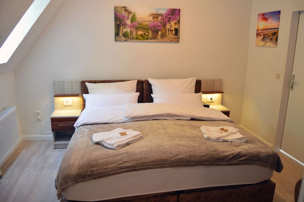 Heidepension Ambiente Deluxe Double Room, City View 2