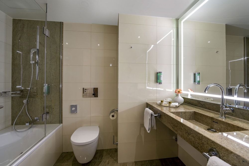 Maritim Hotel Ingolstadt Superior Double Room 5