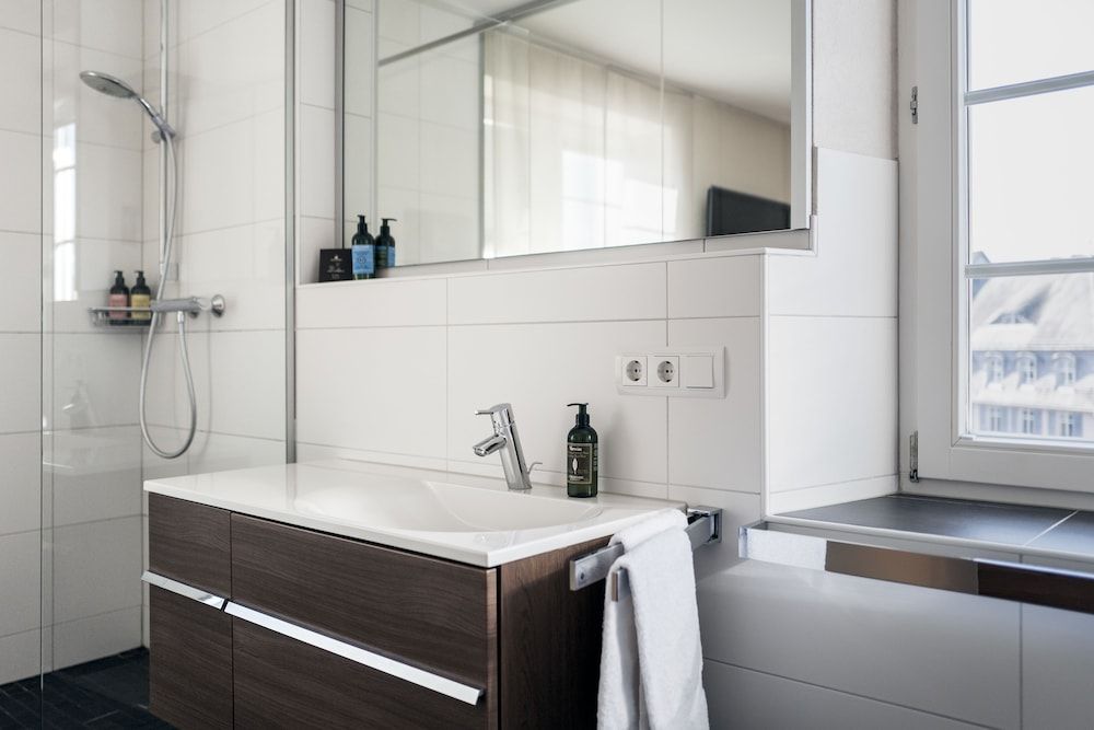 Kunst-Hotel Drei König am Marktplatz Stadt Lörrach Comfort Double Room, City View 10