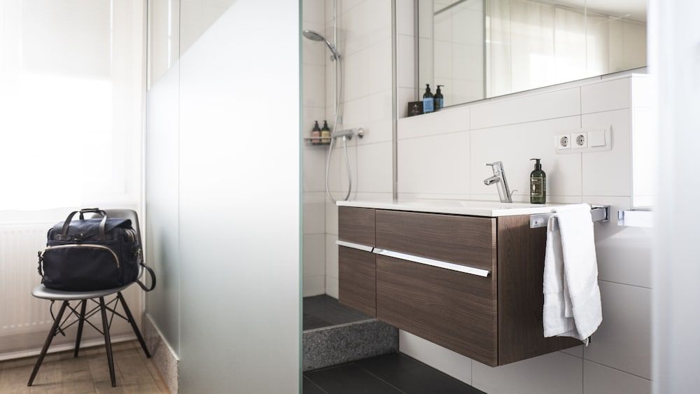 Kunst-Hotel Drei König am Marktplatz Stadt Lörrach Comfort Double Room, City View 12