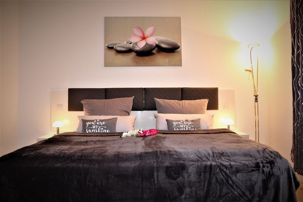 Apartment (Silence)