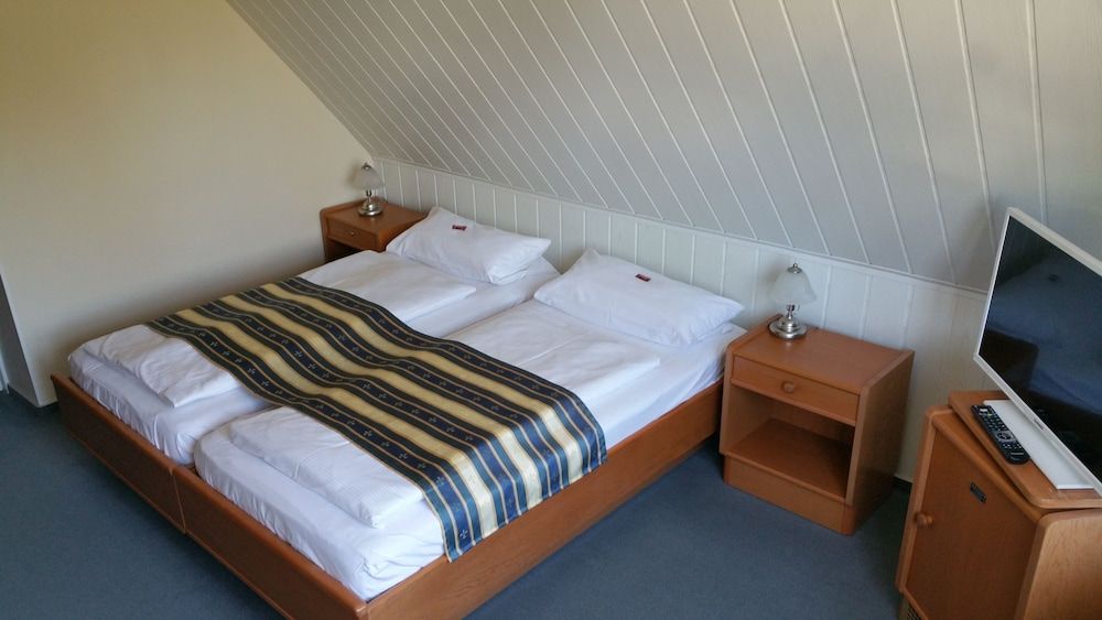 Double Room (Klein)