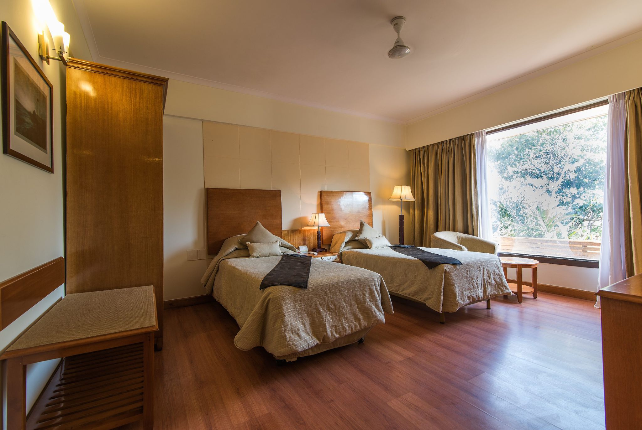 Sai Vishram Business Hotel Club Twin Bed Room 2