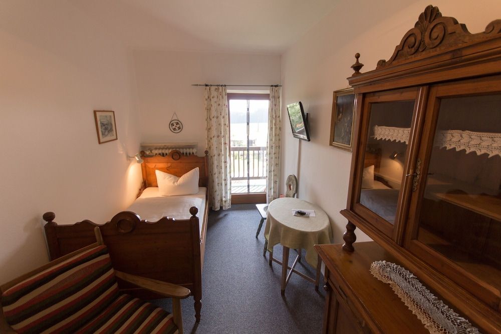 Single Room, Balcony