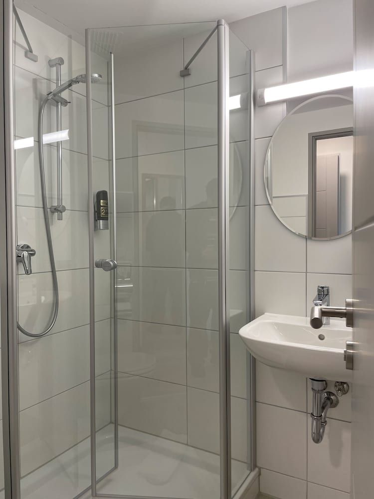 Hotel zur Flüh, Self Check-in Classic Triple Room, 1 Bedroom, Non Smoking 6