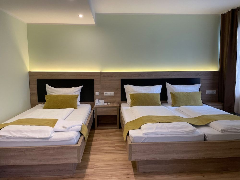 Hotel zur Flüh, Self Check-in Classic Triple Room, 1 Bedroom, Non Smoking 5