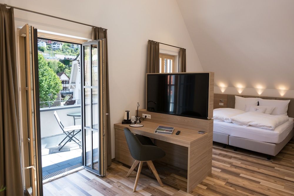 Hotelmyhome Deluxe Suite 4