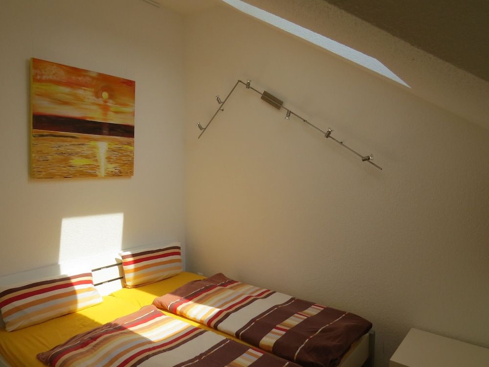Gallery House, Terrace