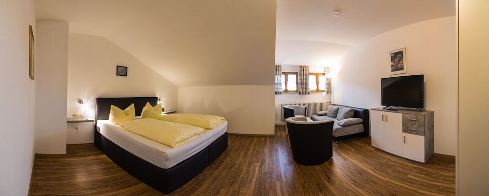 Basic Double Room